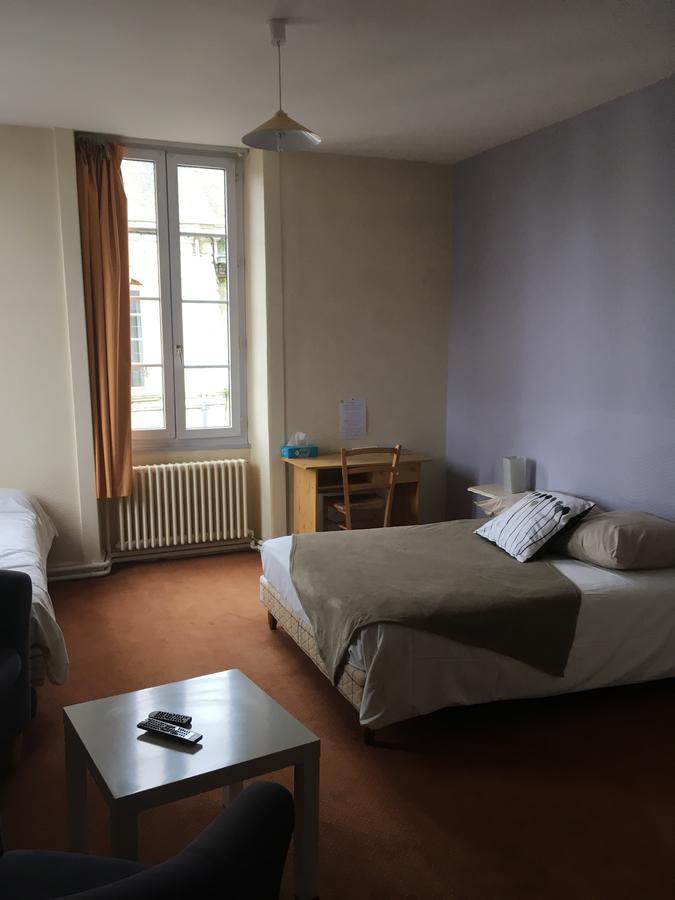 Hotel Restaurant Le Cheval Blanc Argentré-du-Plessis Eksteriør billede
