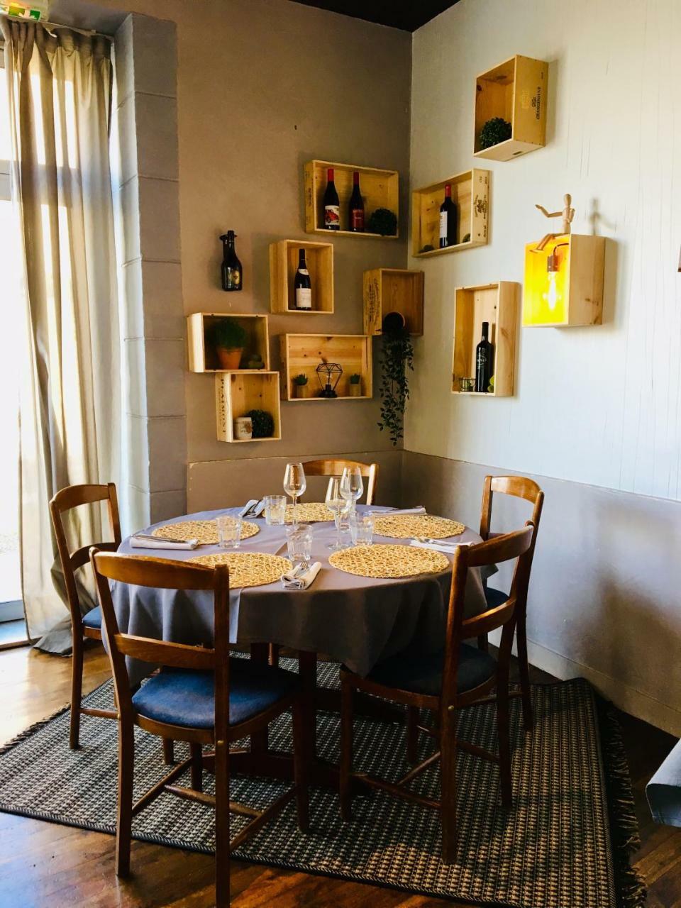 Hotel Restaurant Le Cheval Blanc Argentré-du-Plessis Eksteriør billede